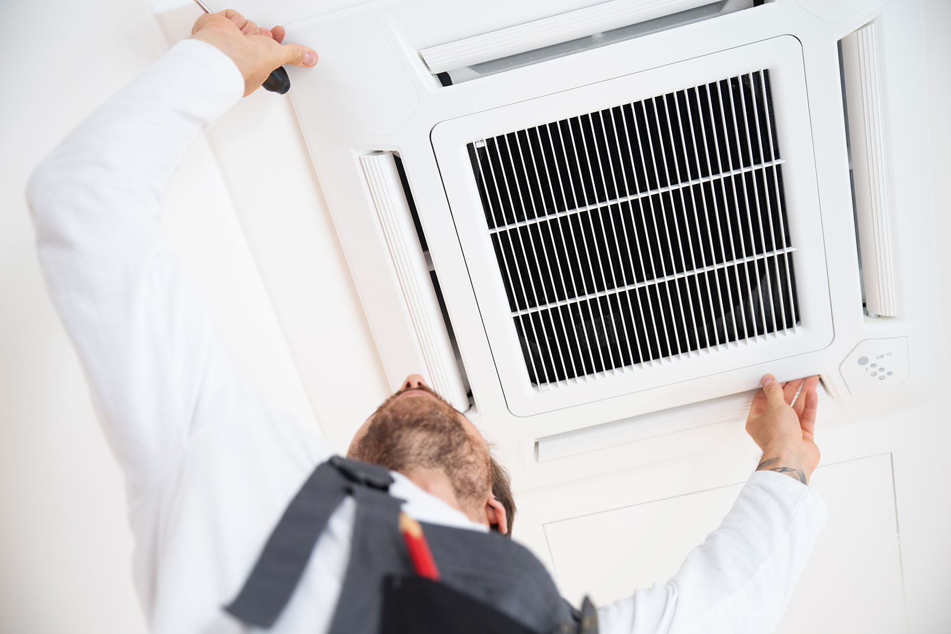 Climatisation Nos techniciens interviennent sur un large éventail de systèmes, garantissant une intervention rapide et...